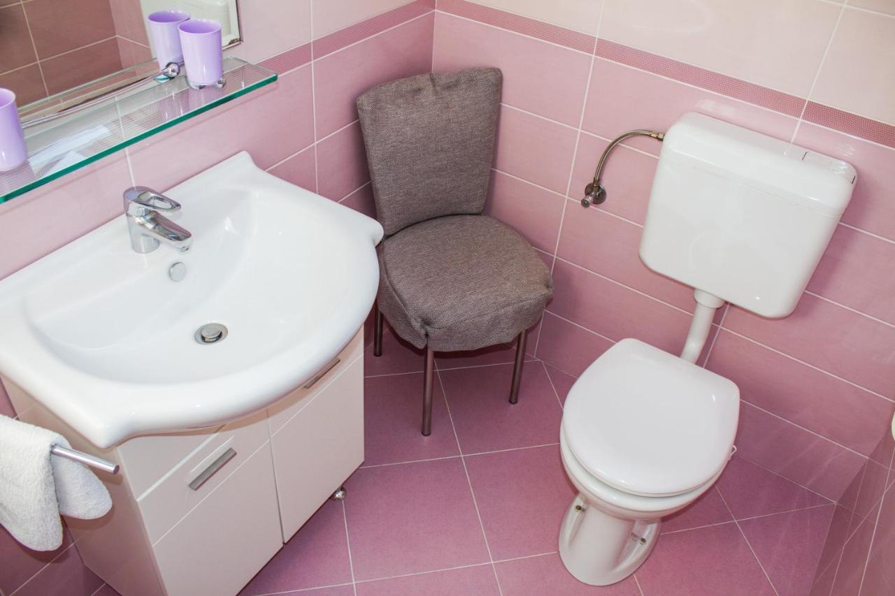 Studio Apartman Nega 2 روفينج المظهر الخارجي الصورة