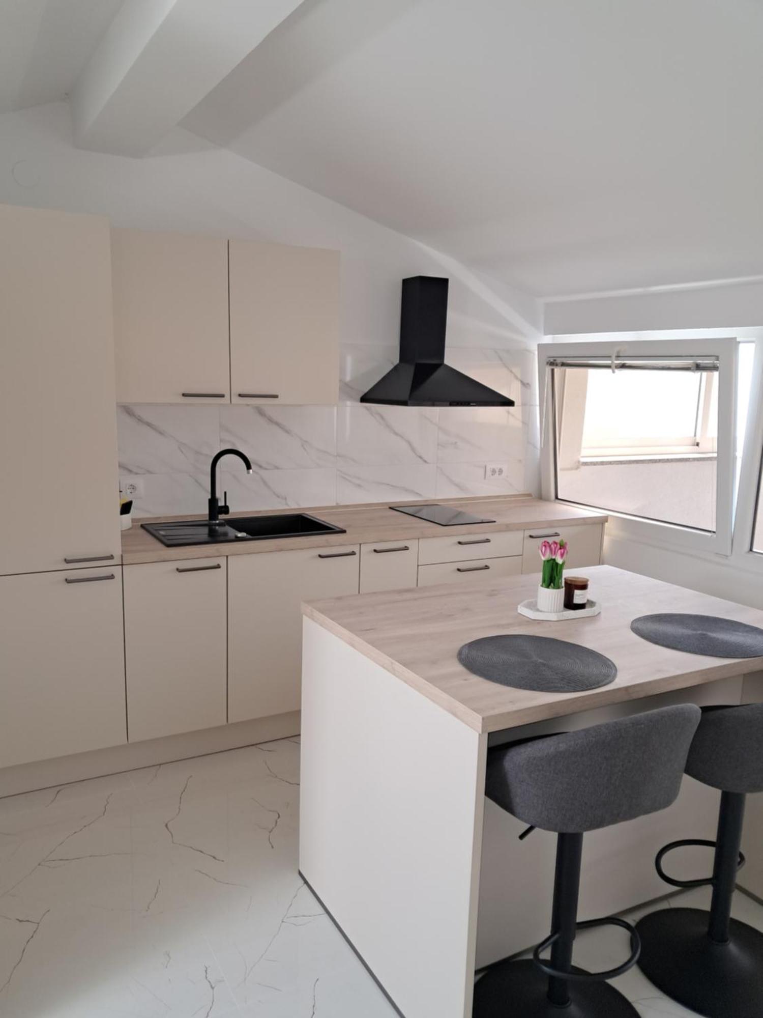 Studio Apartman Nega 2 روفينج المظهر الخارجي الصورة